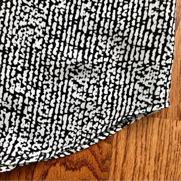 Vince Camuto Open Placket White Black Sleeveless Top Women's Size S - Picture 6 of 11